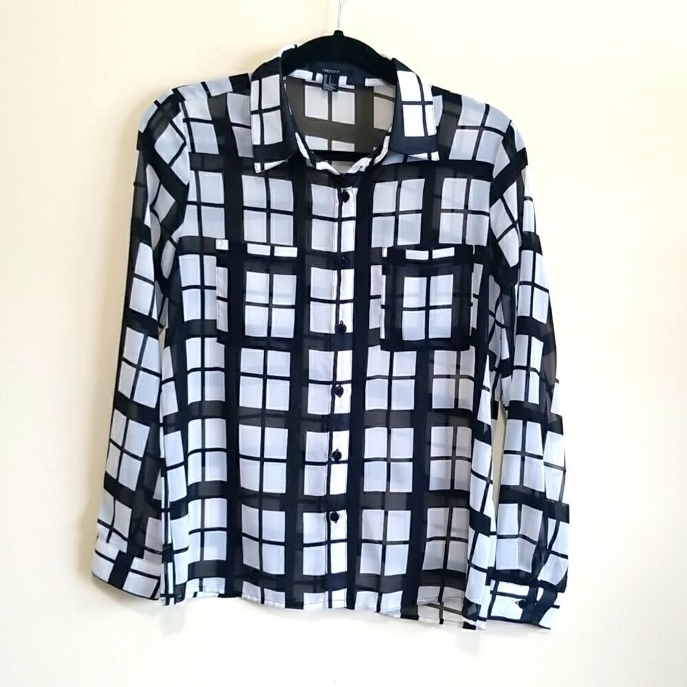 Forever21 Black White Blouse Sz small